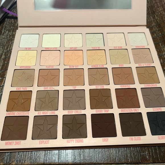 Jeffree Star Orgy Palette - Picture 4 of 4